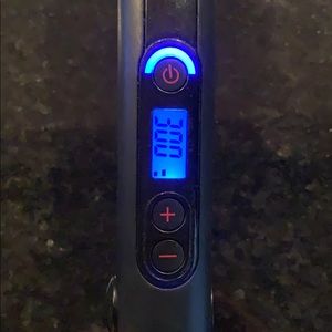 1” flat iron black